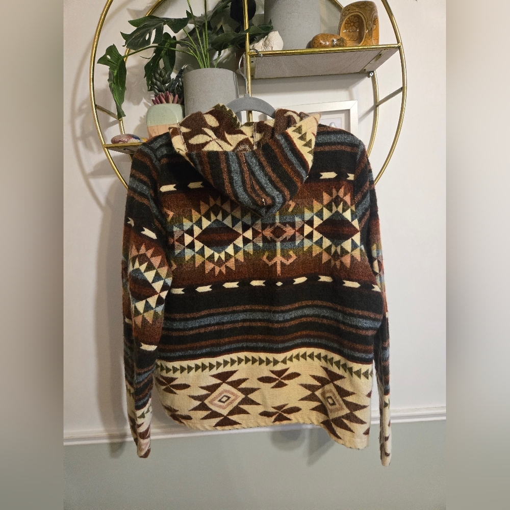 Unique Alpaca Jacket - Picture 2 of 4